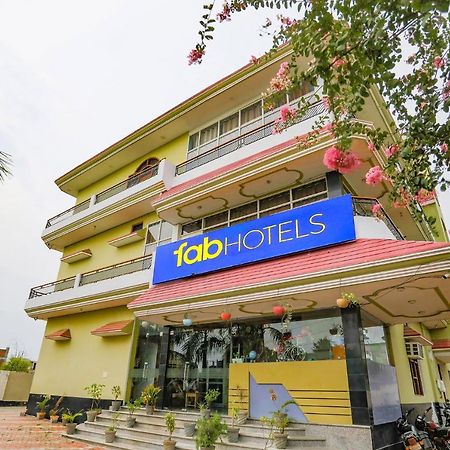 Fabhotel Kriti Green Waranasi Zewnętrze zdjęcie