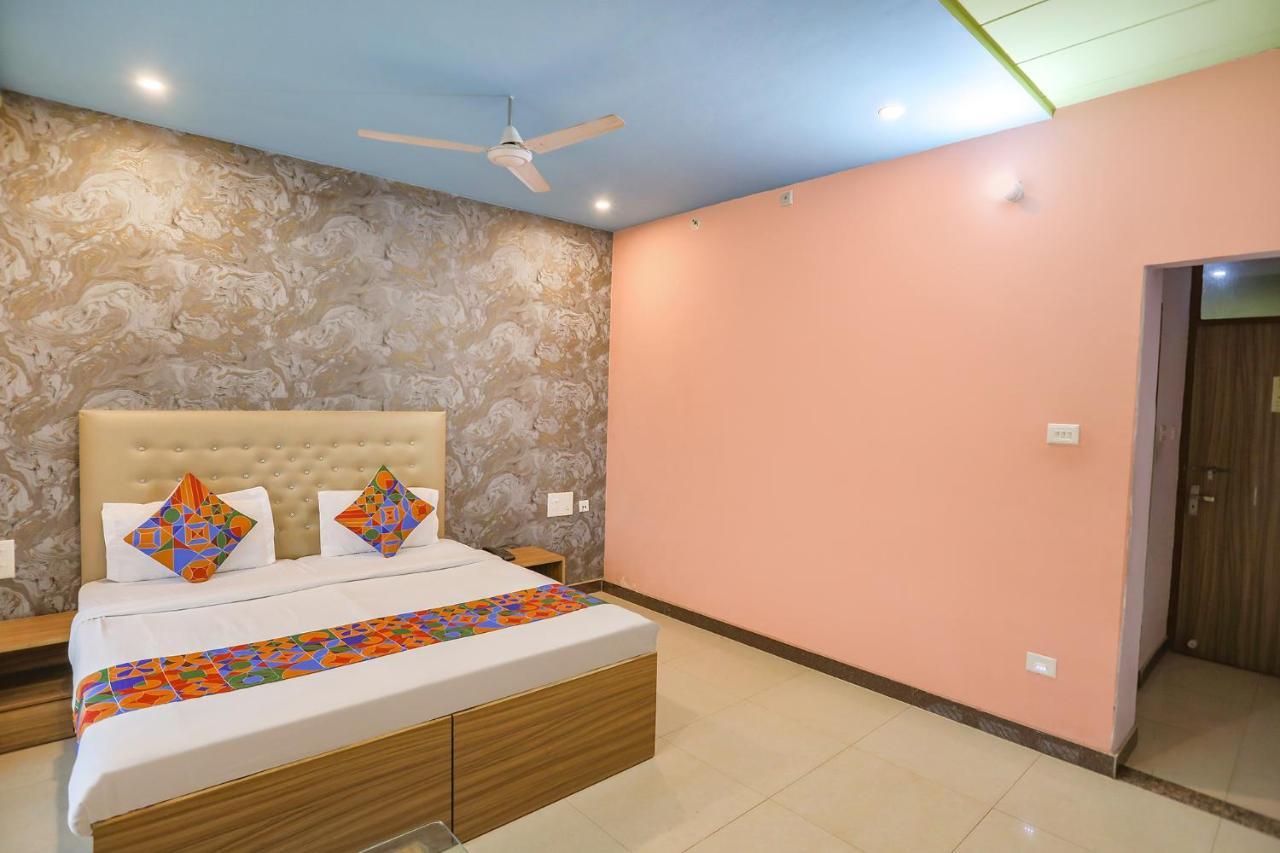 Fabhotel Kriti Green Waranasi Zewnętrze zdjęcie