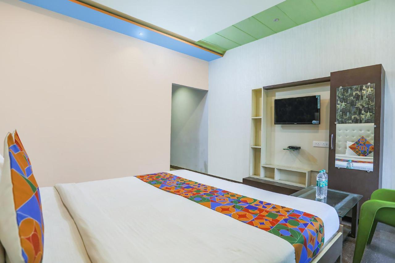 Fabhotel Kriti Green Waranasi Zewnętrze zdjęcie